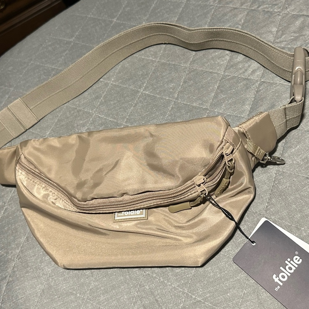 The Foldie Crossbody Bag Beige